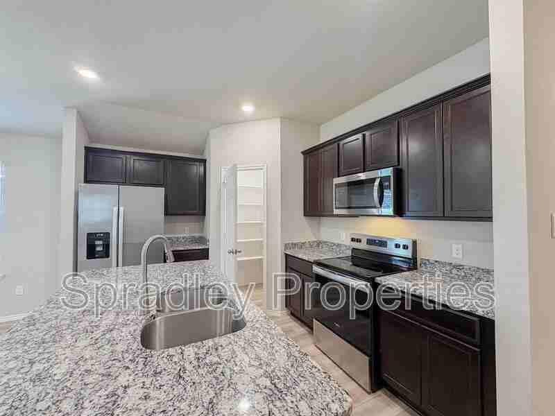 1012 Ribeye Rd - Photo 3 of 16
