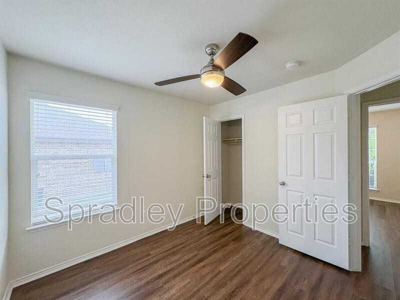 1315 Starlight Dr - Photo 7 of 13