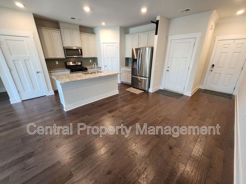 112 Outback Dr - Photo 5 of 40