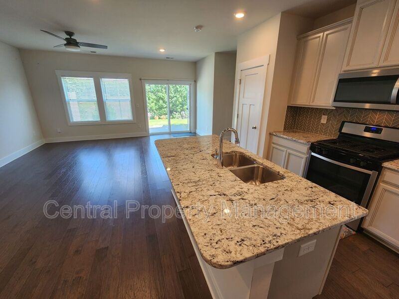 112 Outback Dr - Photo 6 of 40