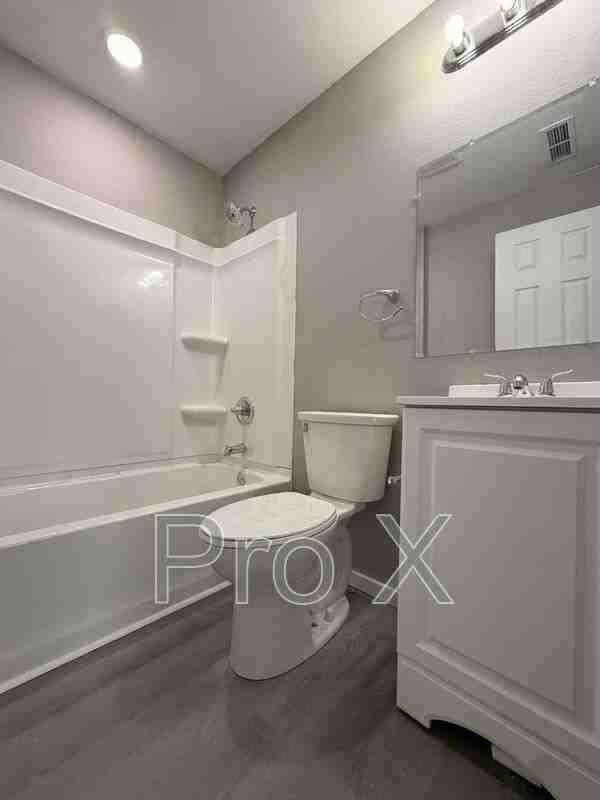 117-121 S Byers Apartments - Photo 4 of 13