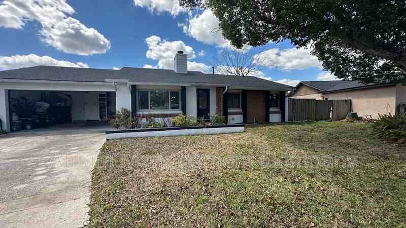 1000 Huntington Ct - Photo 3 of 30