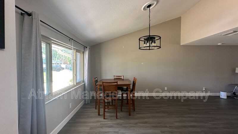 1000 Huntington Ct - Photo 5 of 30