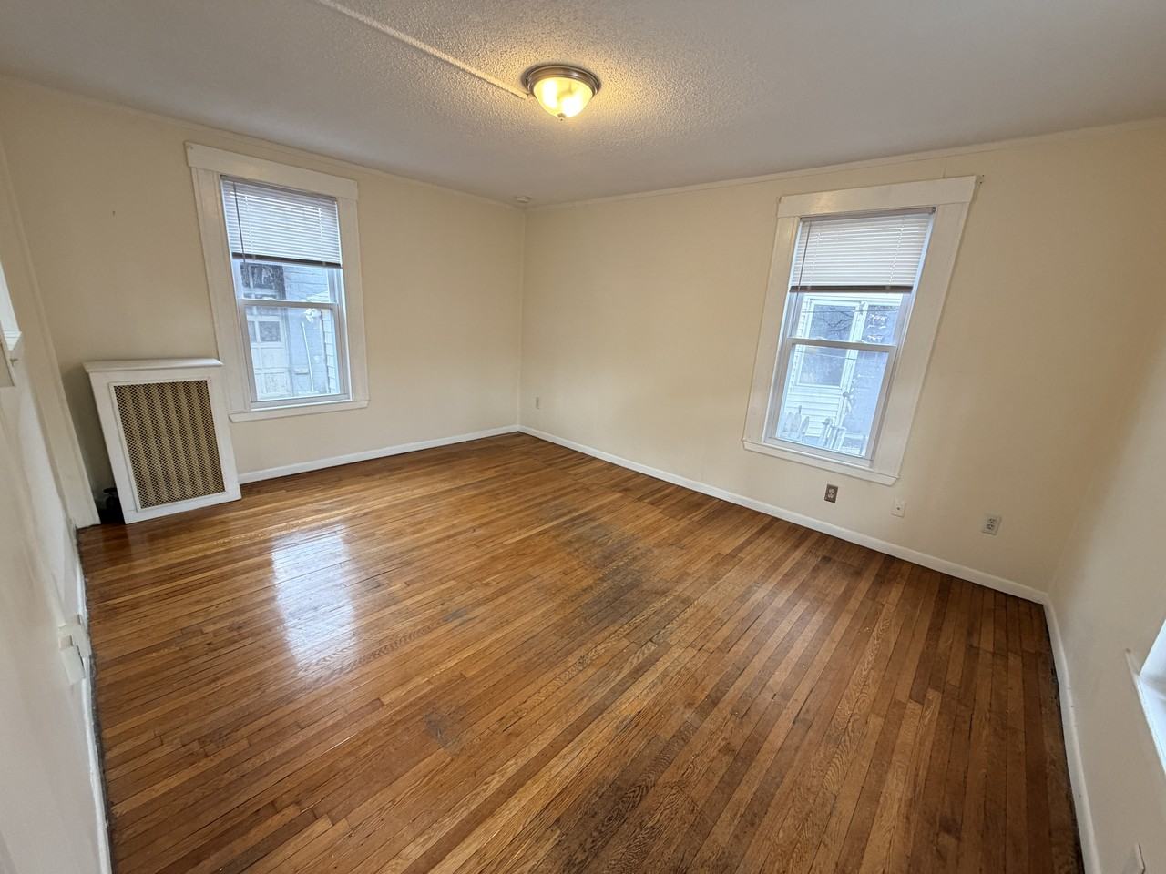 543 Broadway #1R - Photo 6 of 16