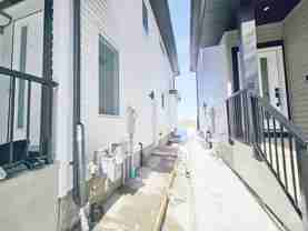 1812 155 Ave Nw #LOWER - Photo 1 of 1