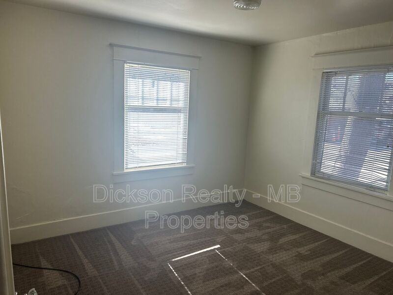 54 1/2 S Wells Ave - Photo 5 of 11