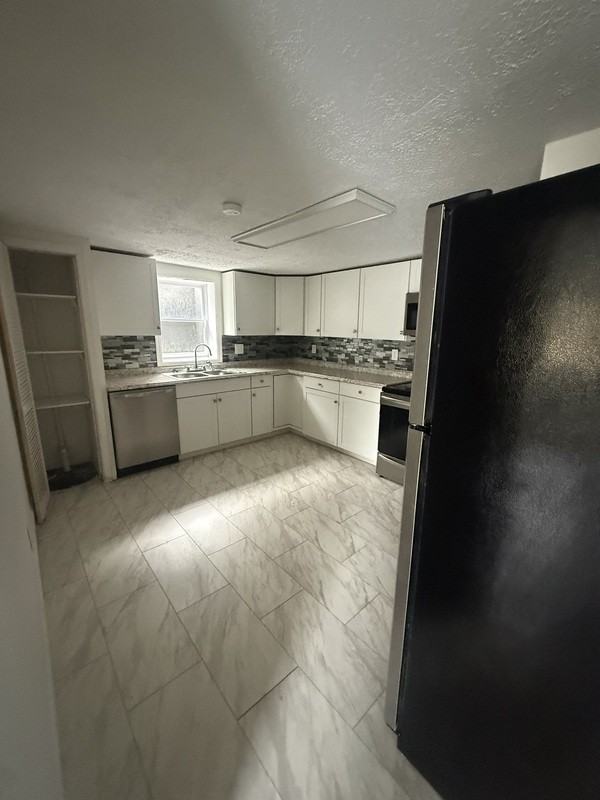 1300 Windsor Ave - Photo 5 of 10