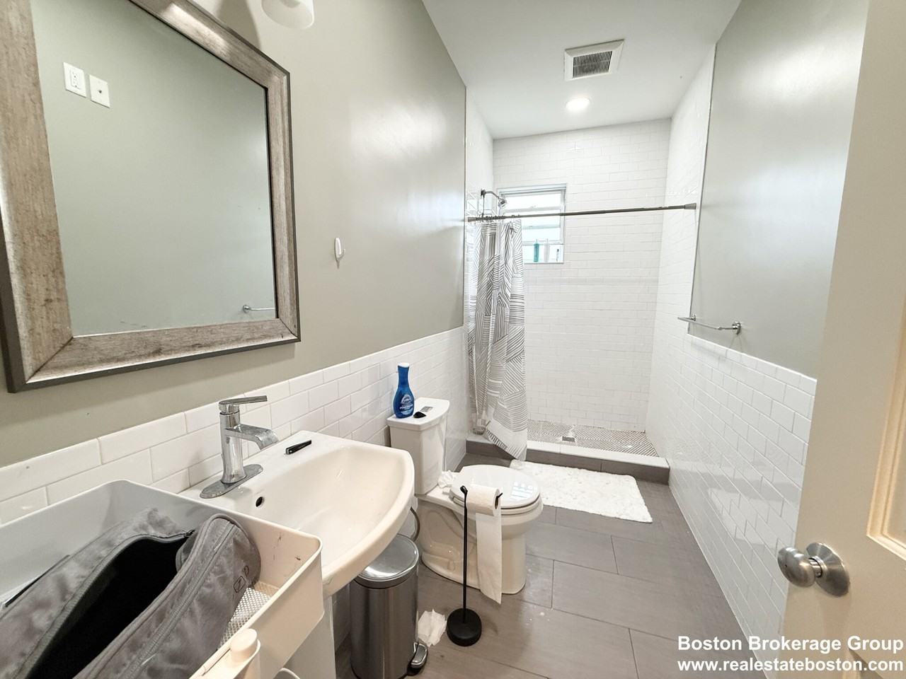 112 Chester St #3 - Photo 3 of 8