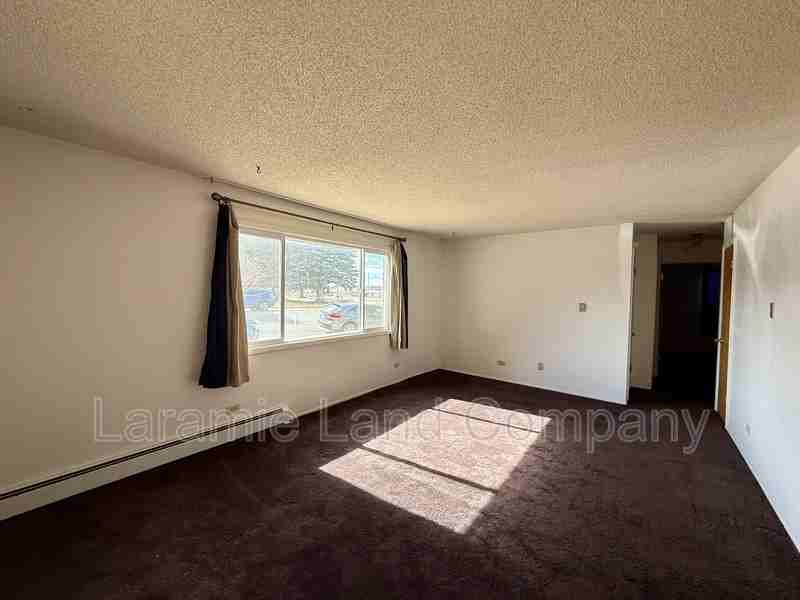 1503 E Baker St - Photo 2 of 11