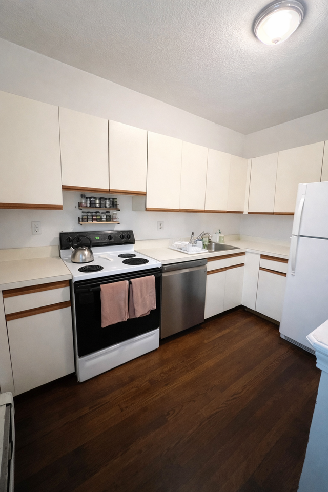 19 South St #1 - Photo 3 of 9