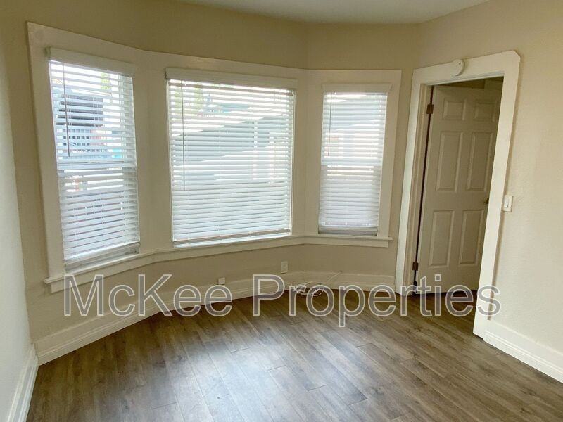 2262 Market St #5 - Photo 4 of 8