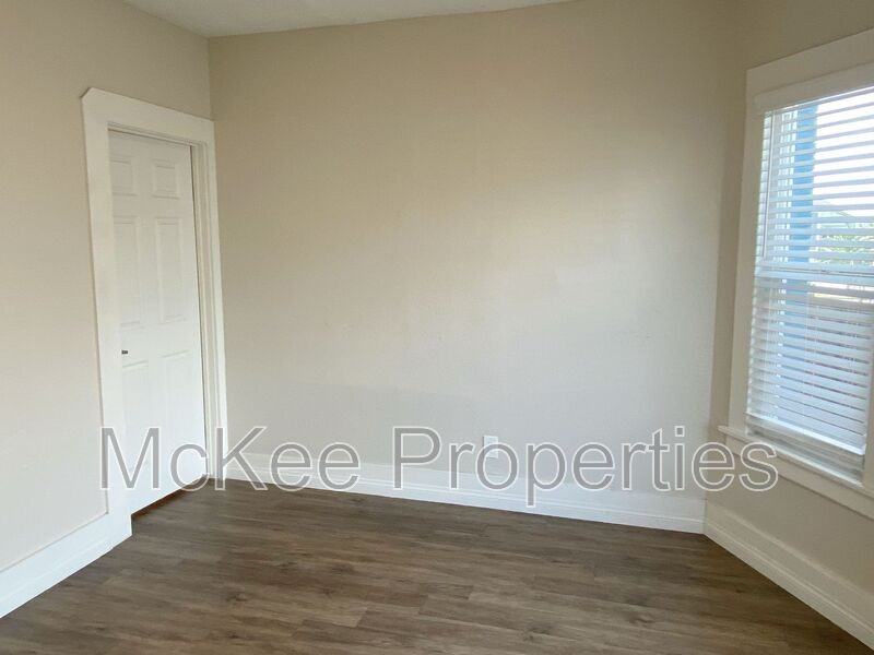 2262 Market St #5 - Photo 5 of 8