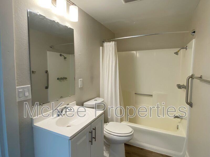 2262 Market St #5 - Photo 6 of 8