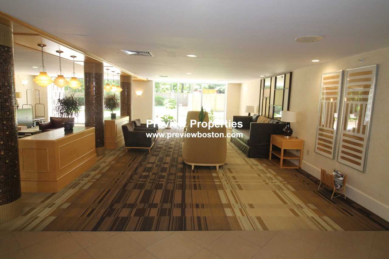 Monmouth St #618P - Photo 4 of 9