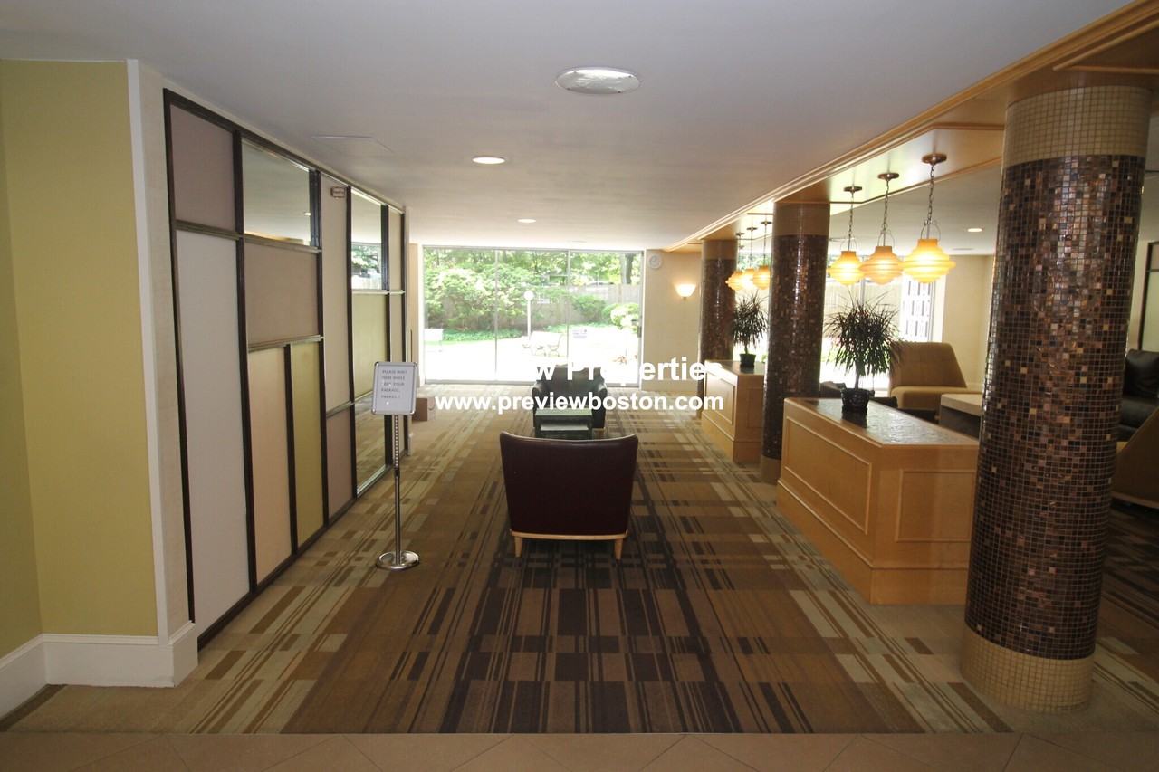 Monmouth St #618P - Photo 5 of 9