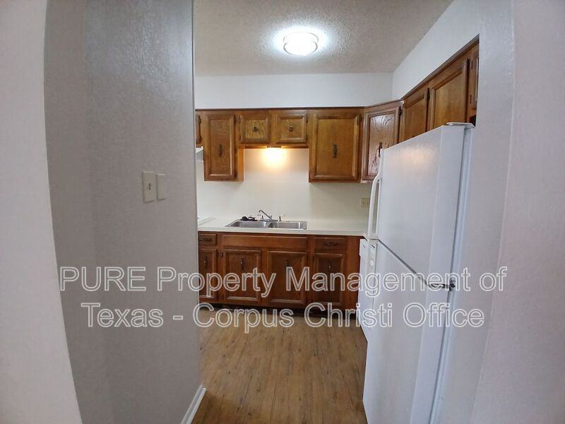 5001 Middlecoff Rd #1A - Photo 7 of 32