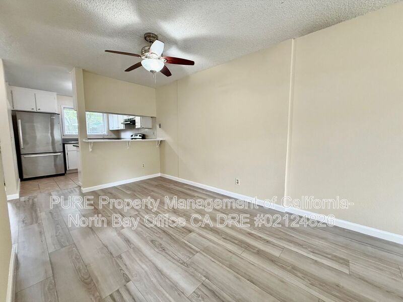 687 Racquet Club Cir - Photo 3 of 12
