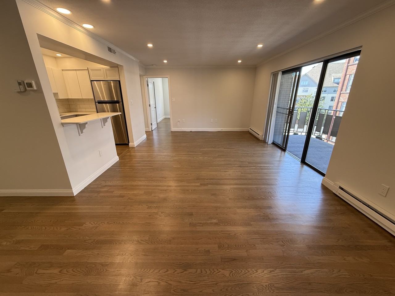 320 Hammond Pond Pkwy #504D - Photo 3 of 14