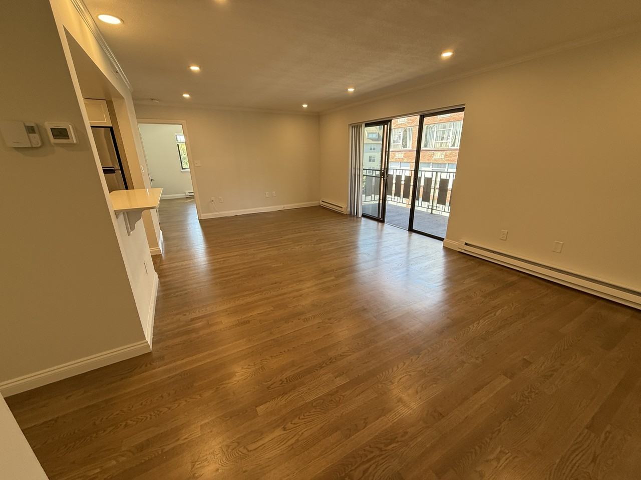 320 Hammond Pond Pkwy #504D - Photo 4 of 14