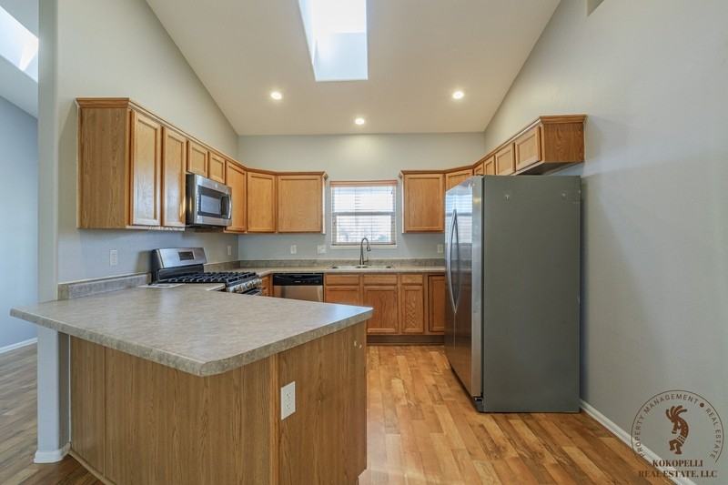 601 Silver Plume Dr - Photo 4 of 10