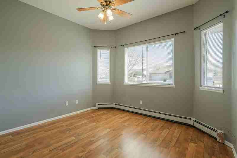 601 Silver Plume Dr - Photo 5 of 10