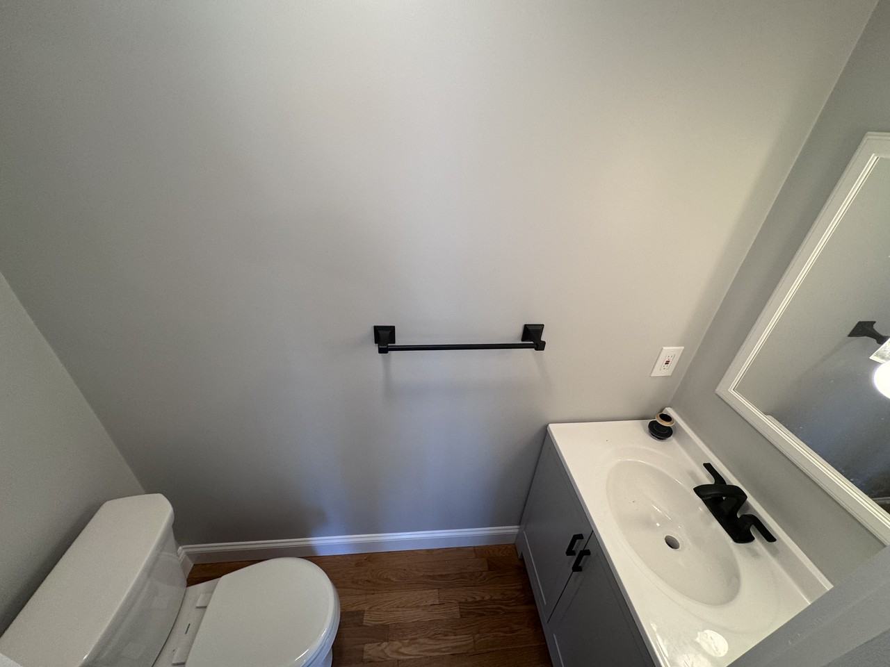 91 Cushing St #2 - Photo 7 of 8