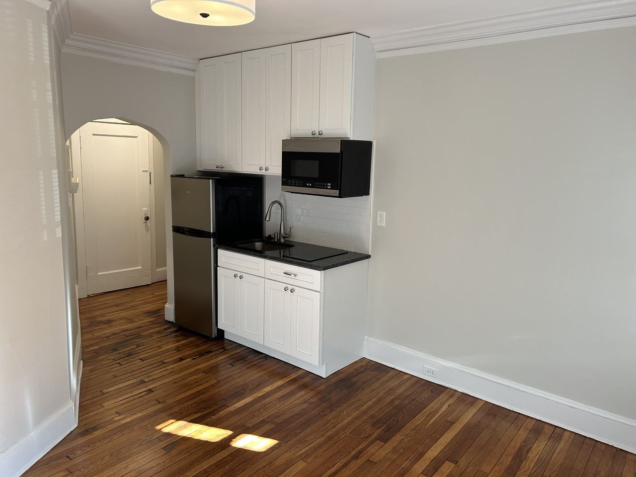 Chiswick Rd #5 - Photo 2 of 11