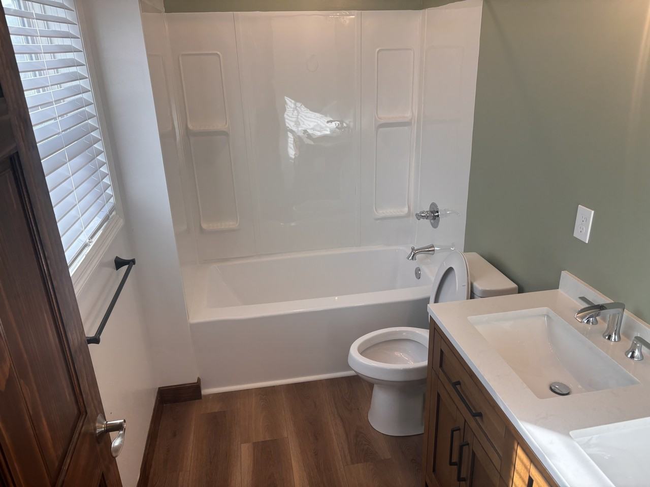 3903 Fairlawn Ct #NA - Photo 5 of 16