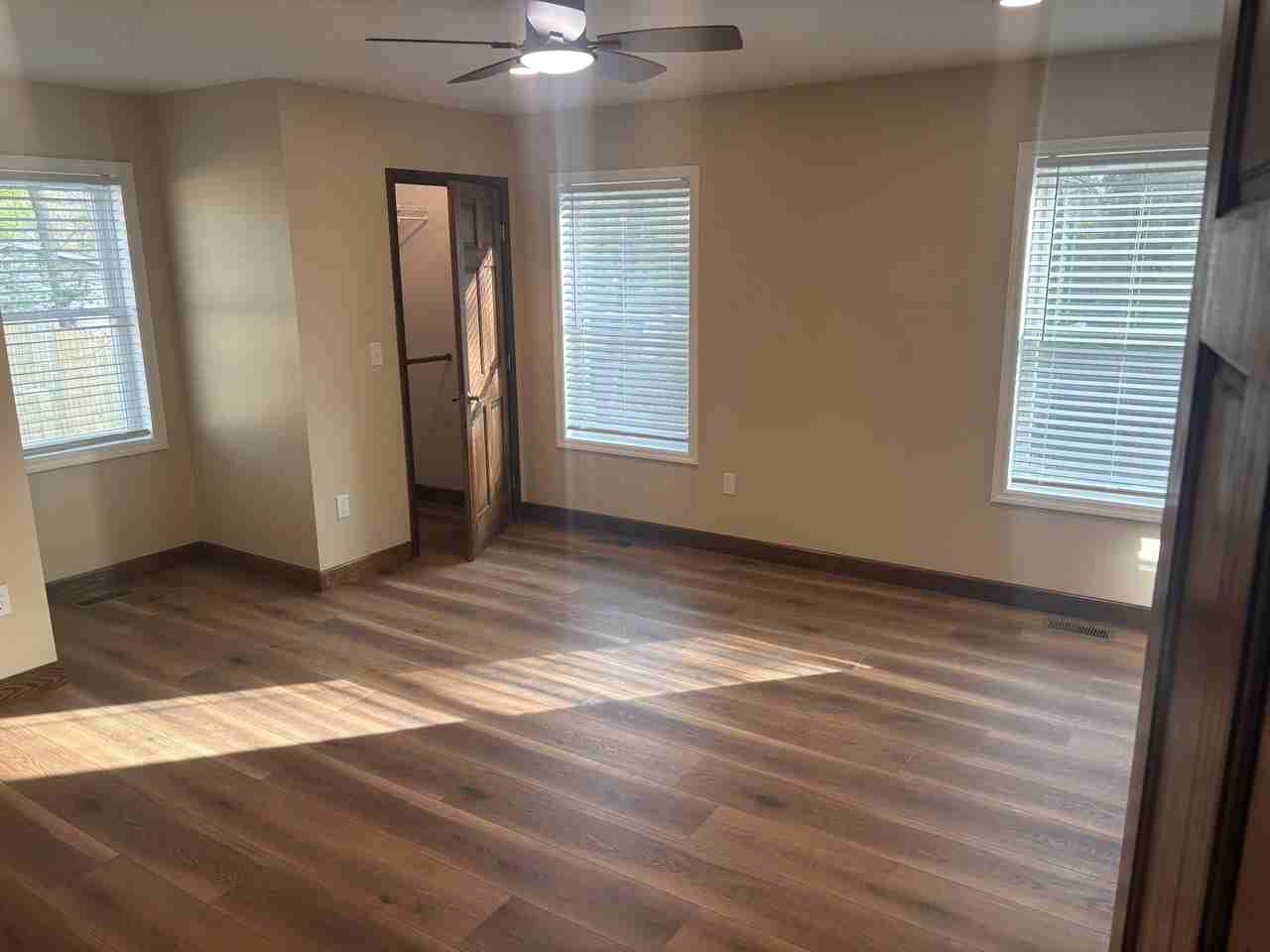 3903 Fairlawn Ct #NA - Photo 6 of 16