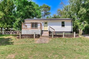 featured image of 1026 Weston St