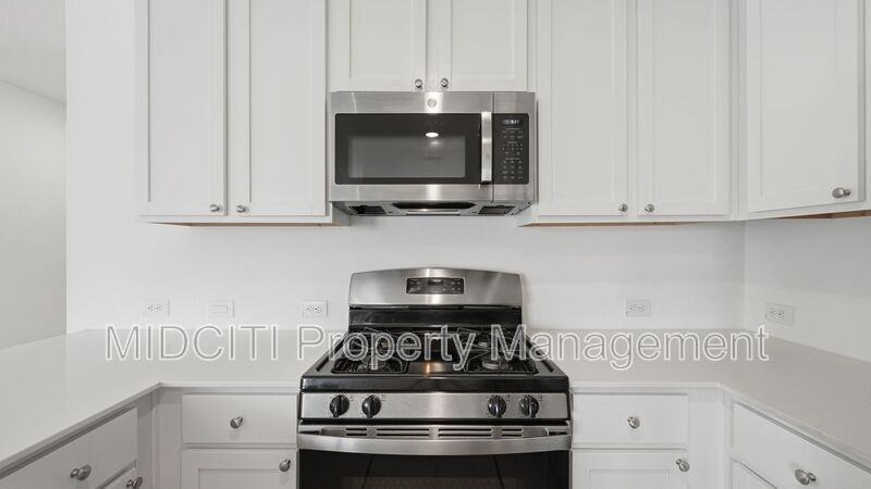 9161 Luciano Pl - Photo 5 of 38