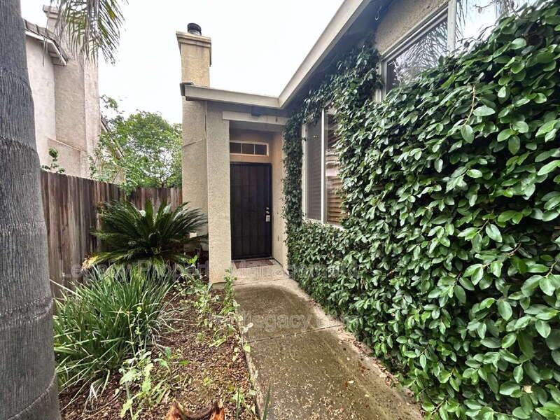 1867 Malachite Way - Photo 2 of 14