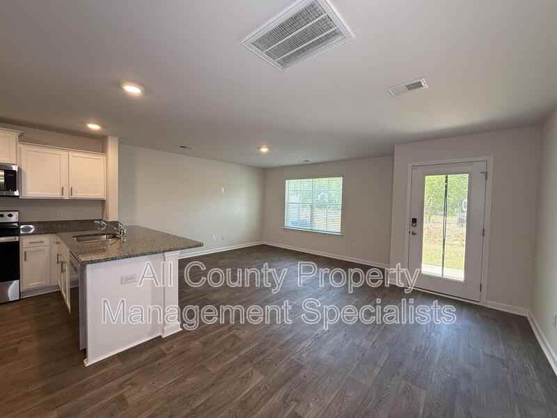 424 Devotion Ln - Photo 3 of 12