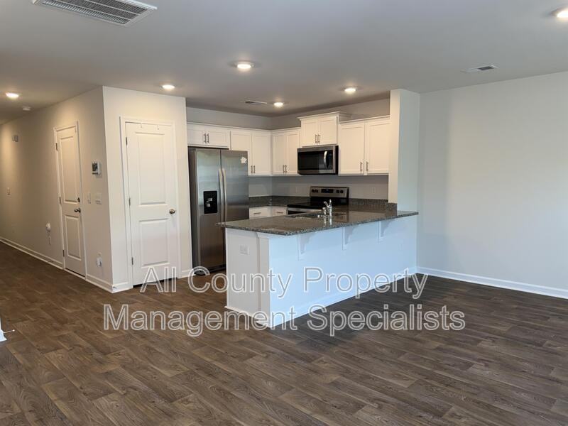 424 Devotion Ln - Photo 4 of 12