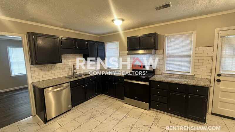 3822 Maid Marian Ln - Photo 6 of 19