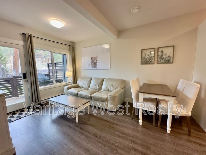 9132 - Photo 3 of 15