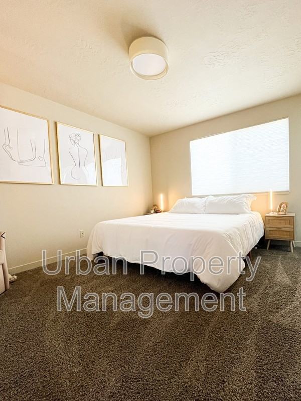 734 Westnorth - Photo 6 of 24