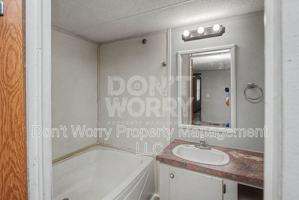 featured image of 900 Frye Rd