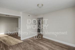 featured image of 615 Dumaine St #F