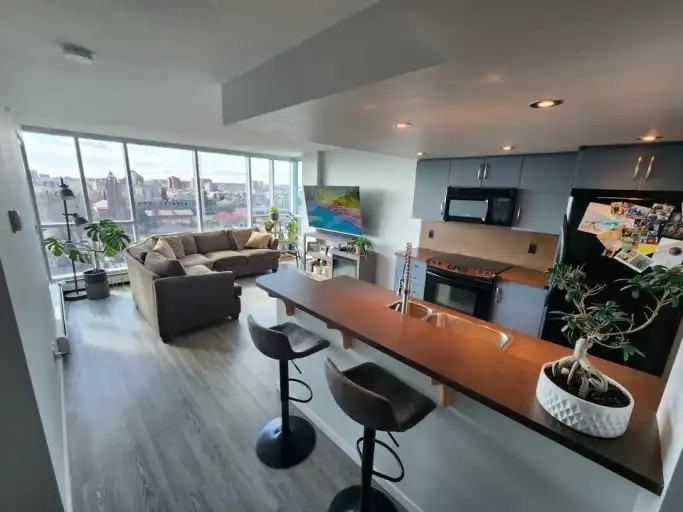 188 15 Ave Sw #1206 - Photo 5 of 12