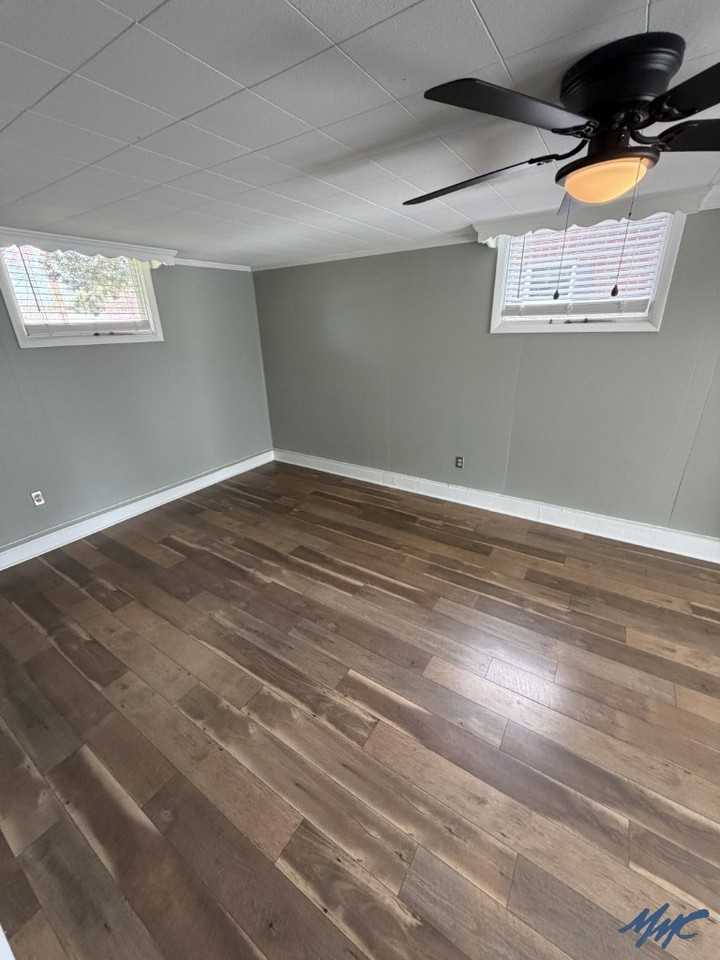 1011 Elliott Dr - Photo 3 of 16