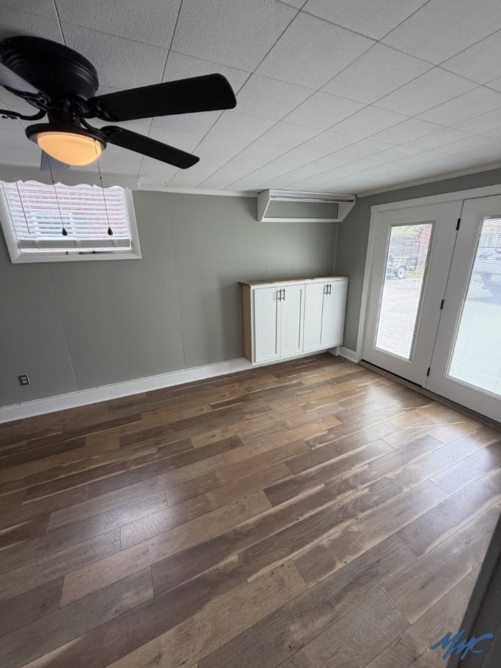 1011 Elliott Dr - Photo 4 of 16