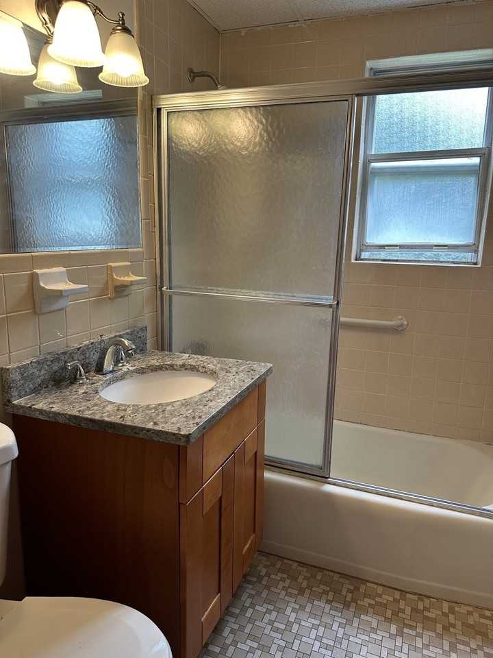 47 Jacqueline Rd #3 - Photo 5 of 9