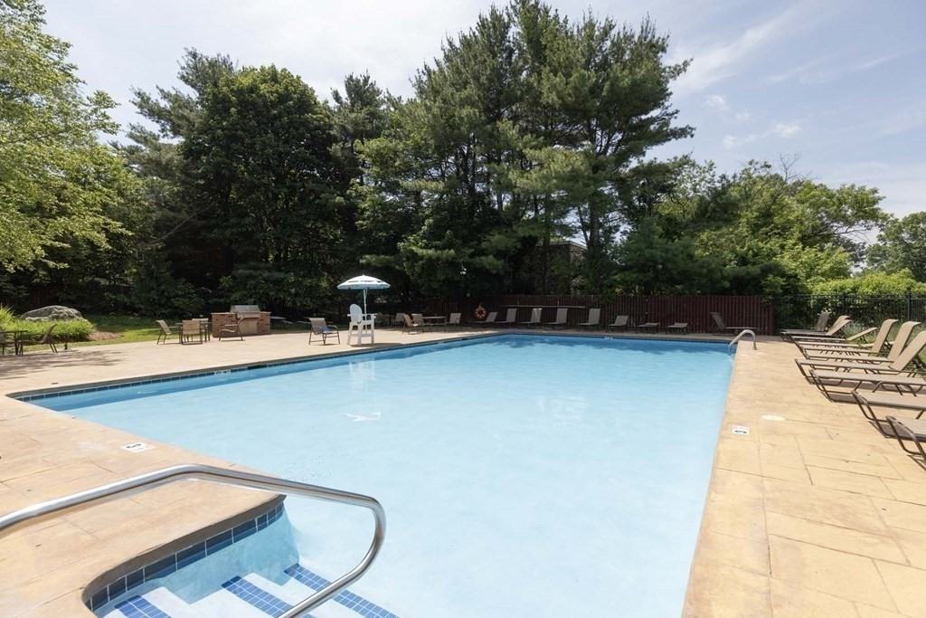 47 Jacqueline Rd #3 - Photo 6 of 9