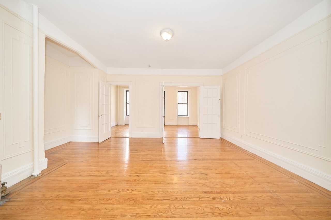 416 E 89th St #3F - Photo 4 of 9