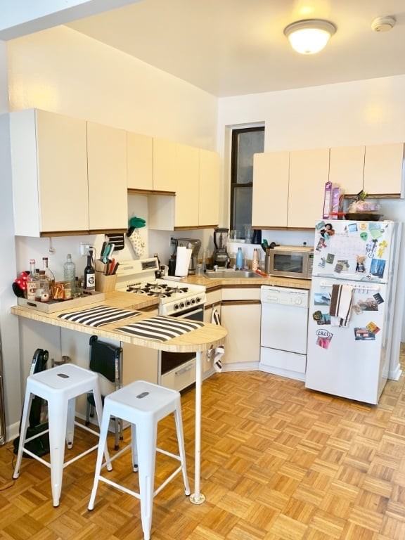 248 E 90th St #4D - Photo 5 of 6