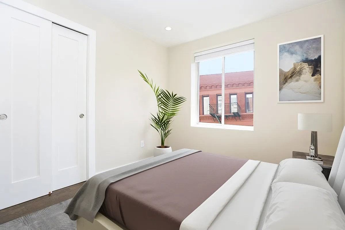 99 Suffolk St #5E - Photo 2 of 5