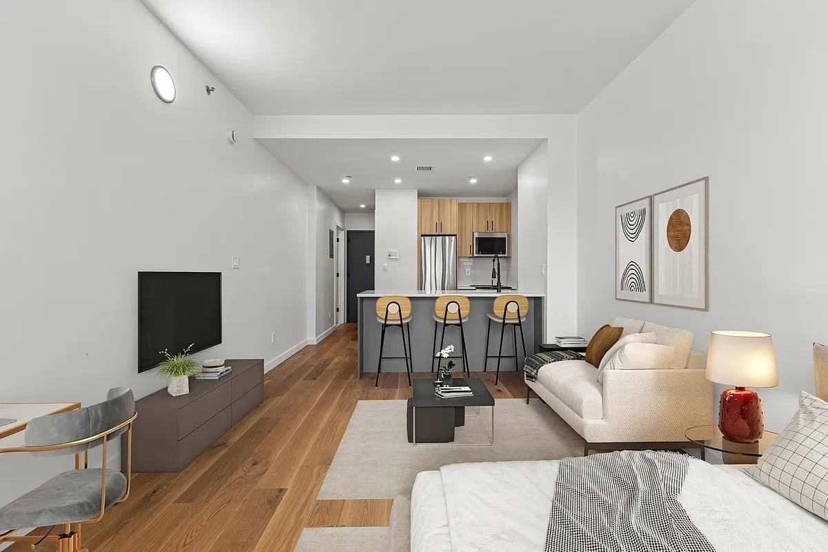 14326 84th Rd #7B - Photo 2 of 10