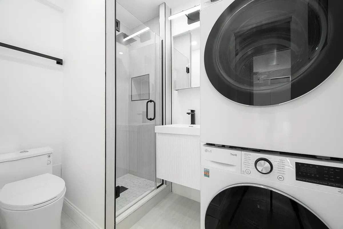 109 1st Ave #3R - Photo 6 of 6