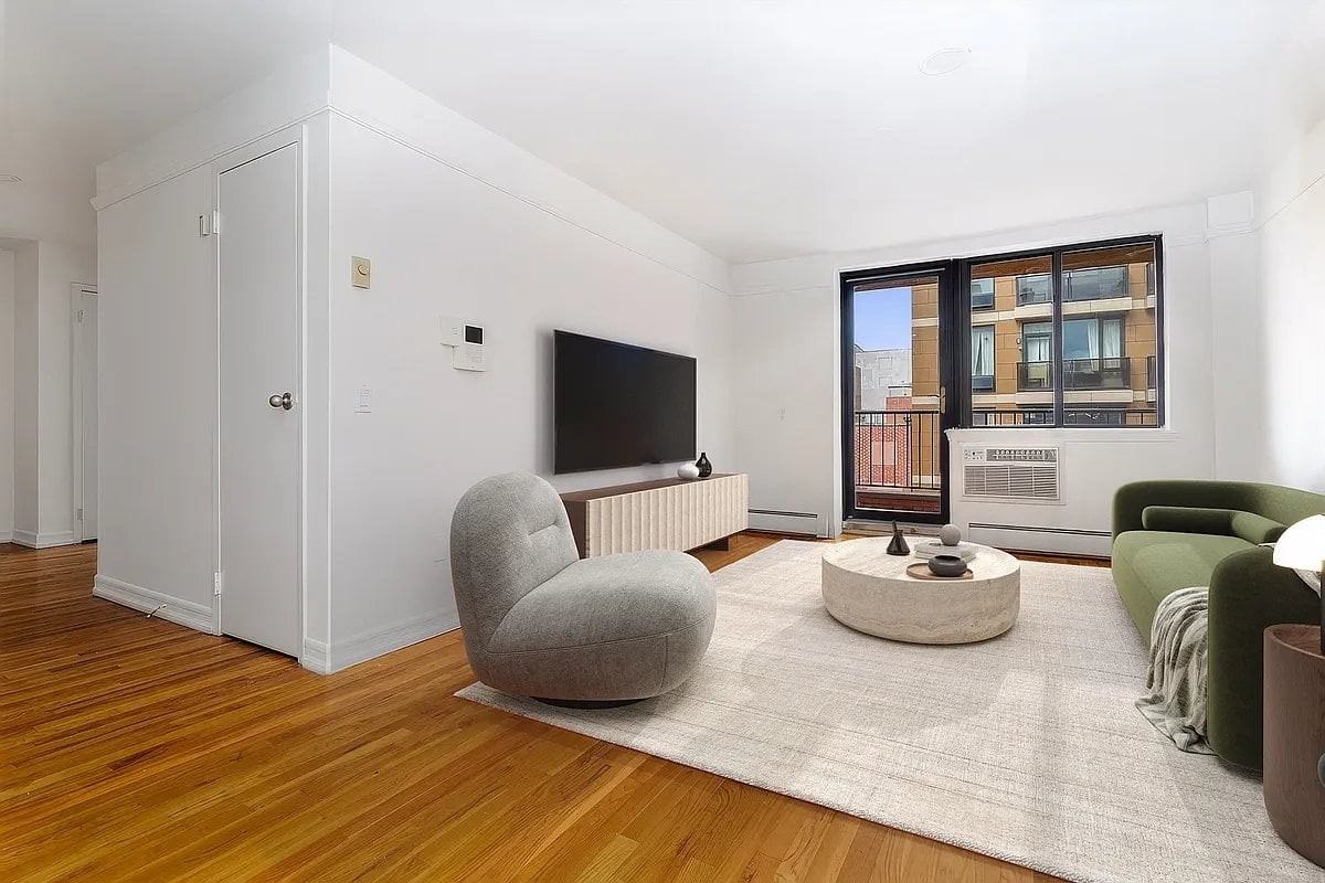 394 E 8th St #7C - Photo 3 of 5